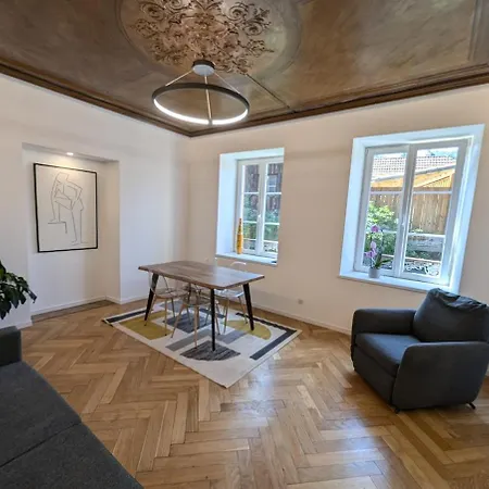 Sara Apartment *