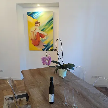 Sara サント・マリー・オー・ミーヌ